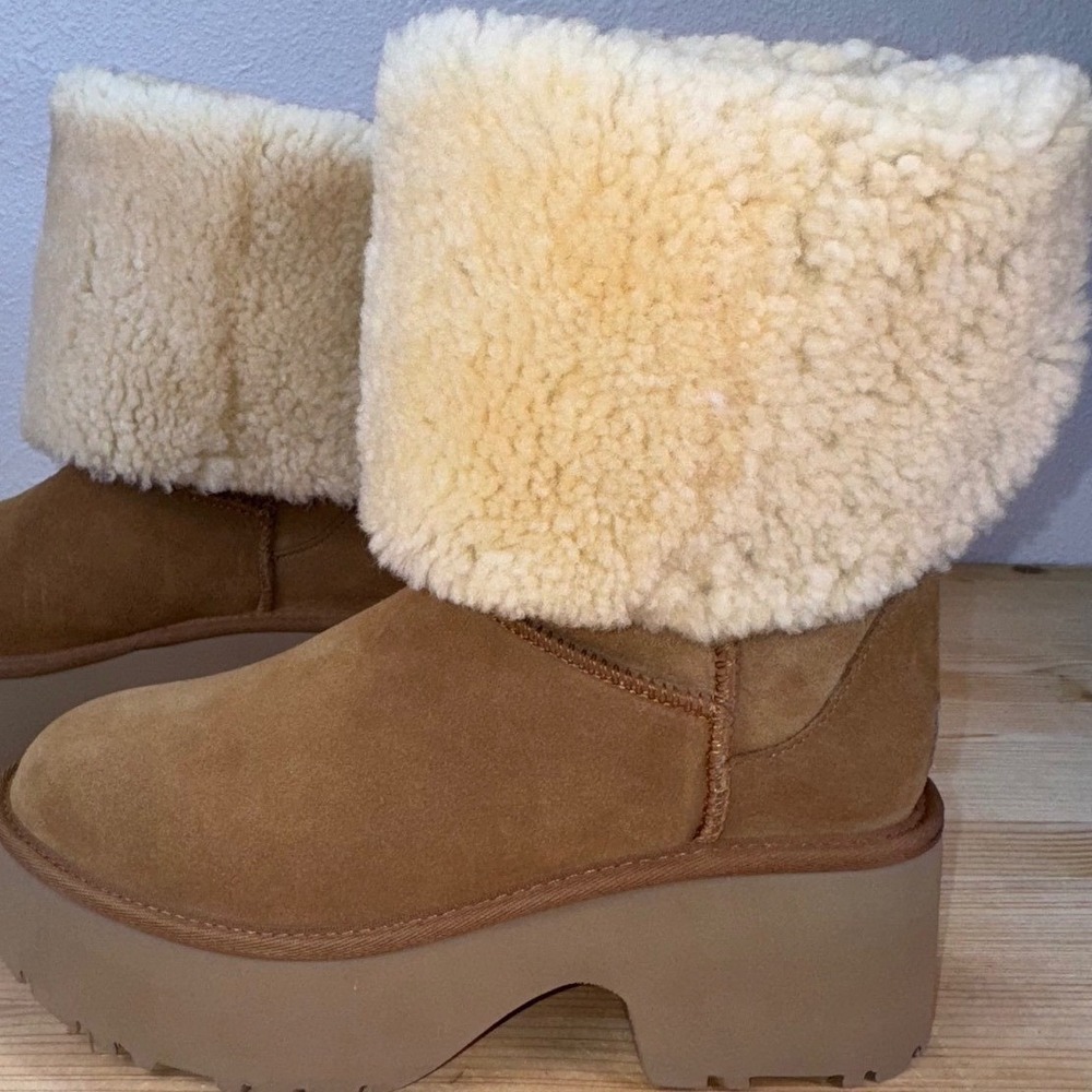 UGG Classic Ultra‎ Mini Platform Boots Chestnut Suede Shearling Womens 12 EU43